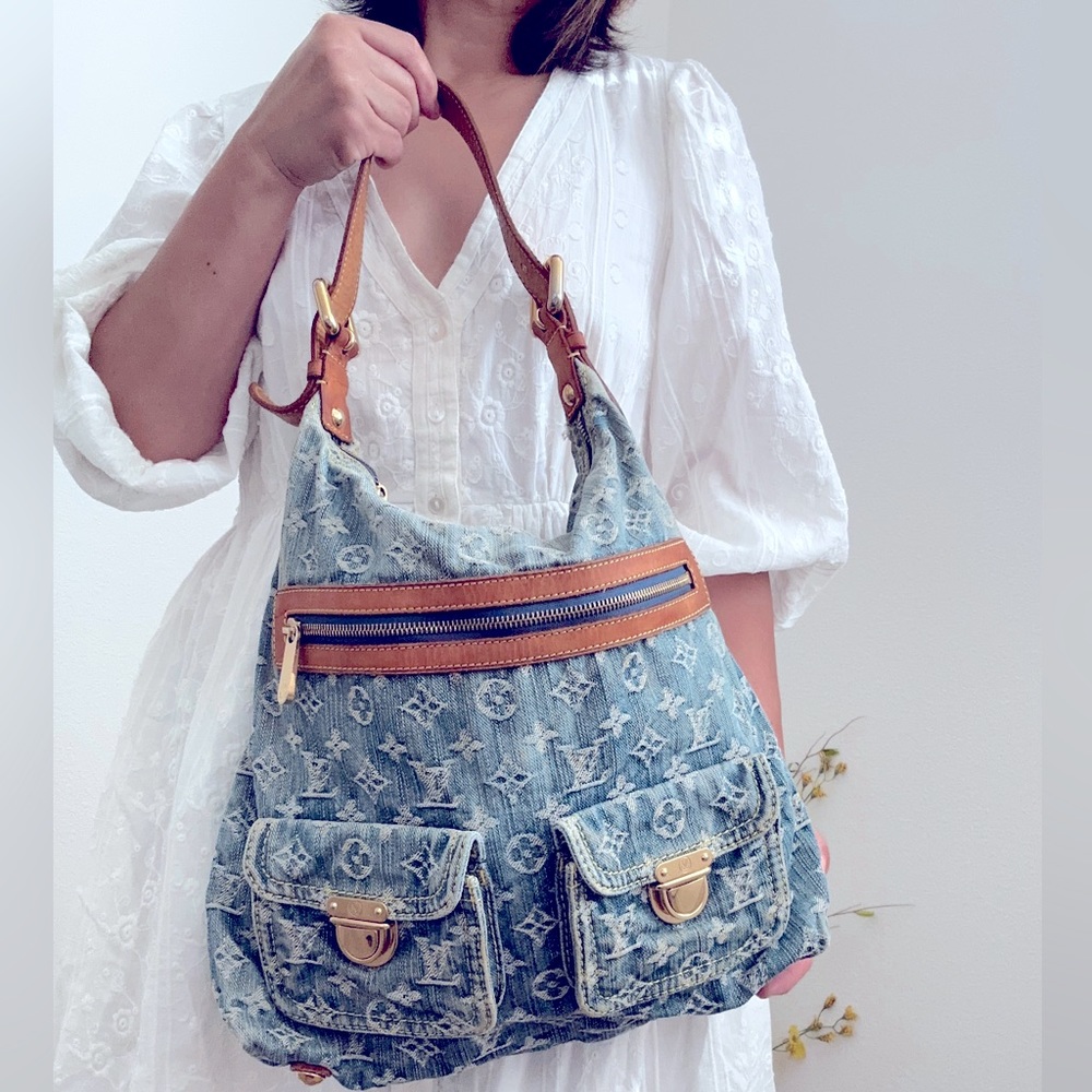 ✨💙🤍💯LOUIS VUITTON BAGGY HANDBAG 💙🤍✨